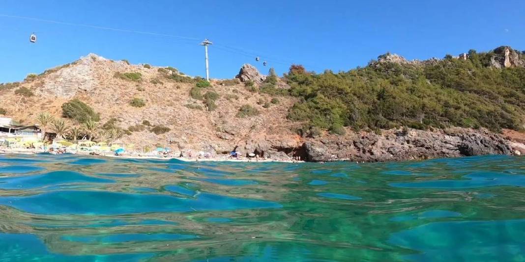 Yorgunluğa masmavi bir mola! Hem huzur hem şifa veriyor: Bu saklı koy keşfedilmeyi bekliyor 1